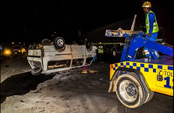 Xmas Tragedy; Commercial Bus Somersaults After Horrible Accident In Gbagada. Photos